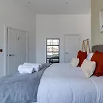 Apartment No 2 At Empire 39