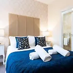 Huge 12 Bedroom Sleep 24 Luxury With 2 Hot Tubs