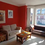 25 Avenue Victoria Flat 2