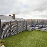 Host & Stay - Watch House