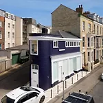 Lighthouse Cottage Unique Holiday Home