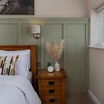 Lighthouse Cottage Unique Holiday Home