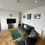 Superb 2 Bedroom Sea View Flat