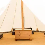 Pinewood Park - Tipis, Hot Tubs And Lodges