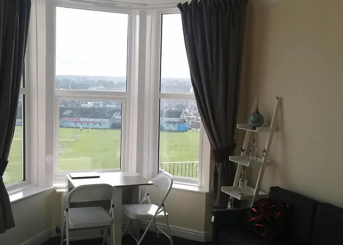 Cricketers View Too - Flat 6