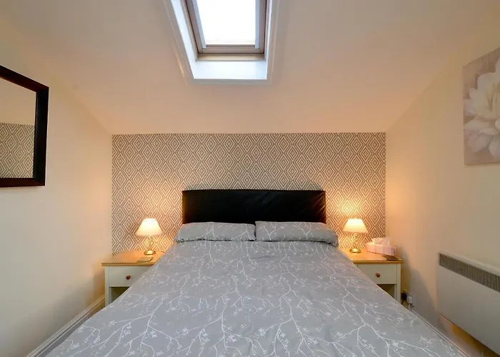 Brightwater 2Nd Floor Apartment For Up To 6 Guests Near North Bay Beach