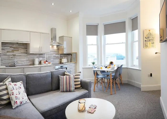 Headland View - Stunning Sea Views - Yorkshire Coast Holiday Lets
