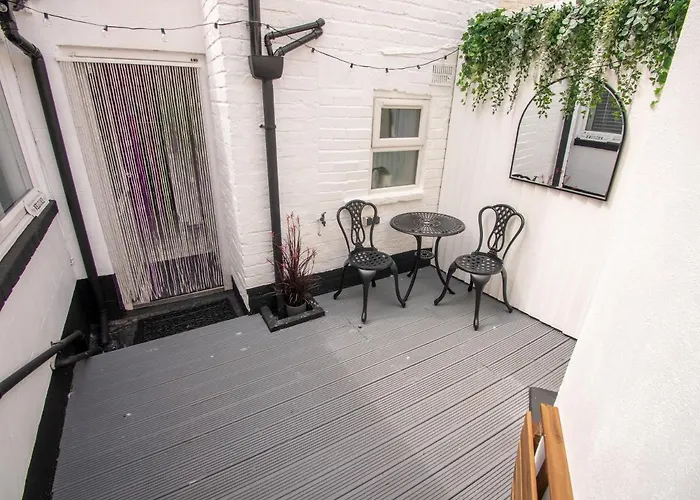 North Bay Holiday Apartment With Internet, Smart Tv\'S And Patio Area