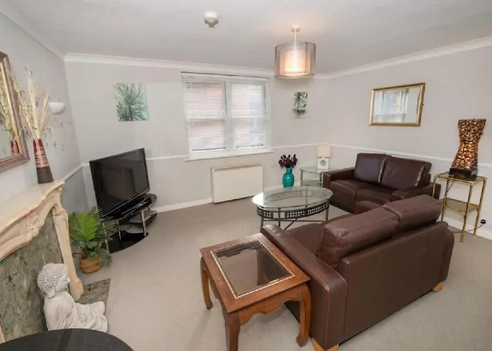 Cormorant - Beautiful 2 Bed Apartment With Sea Views Old Town
