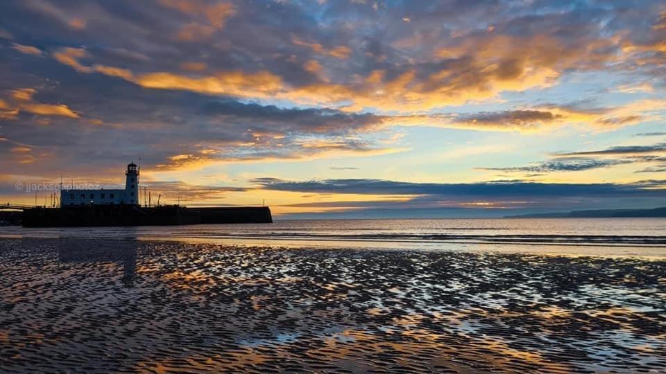 Seabourne Beautiful 4th Floor Penthouse With Amazing Coastal & Lighthouse View Apartment Scarborough