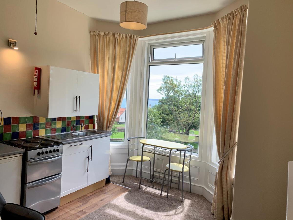Brompton Flats Apartment