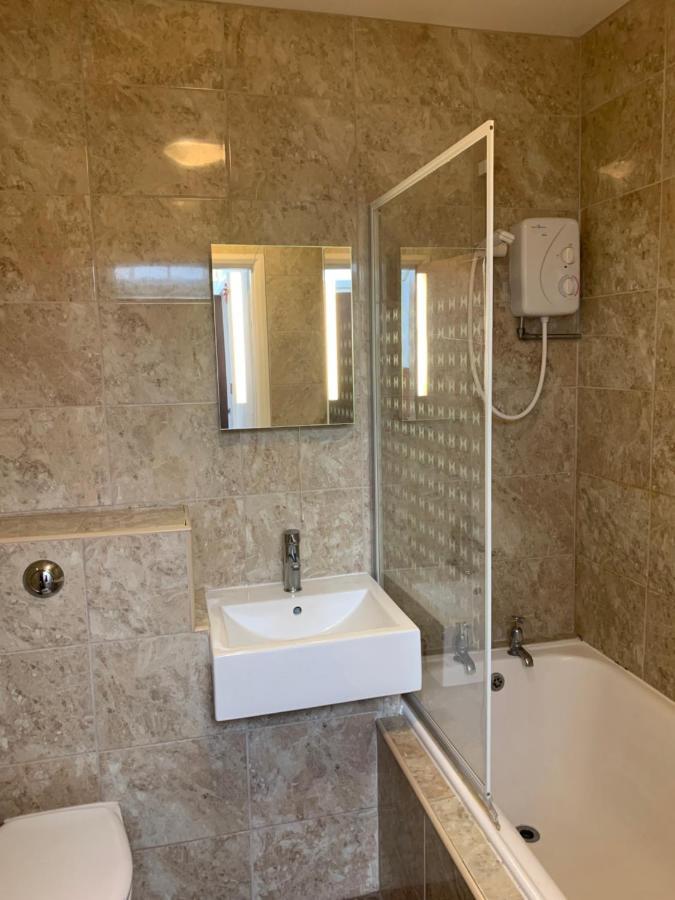 Brompton Flats Apartment