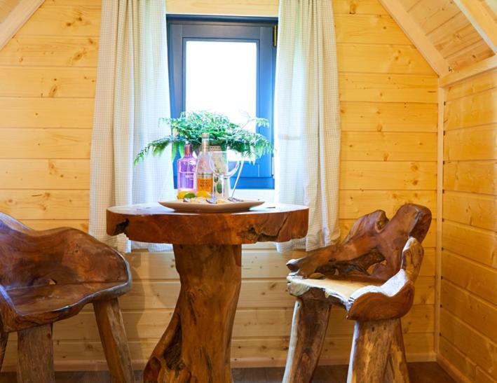 Pinewood Park - Tipis, Hot Tubs And Campsite
