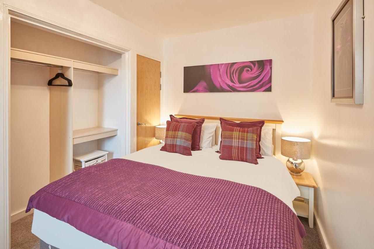 Host & - Royal Sands Apartment