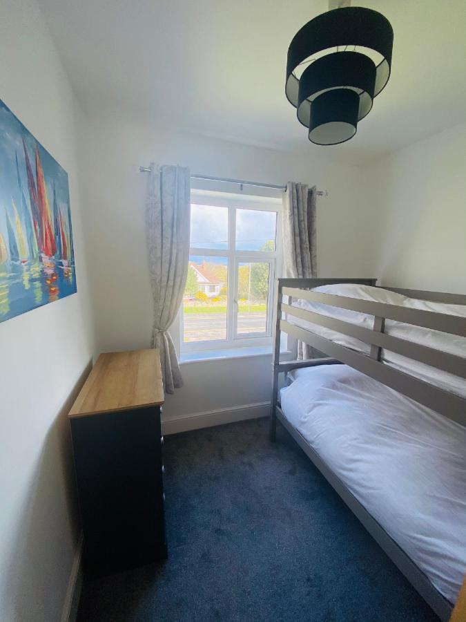 Acacia Breezes - Delightful Semi Holiday home