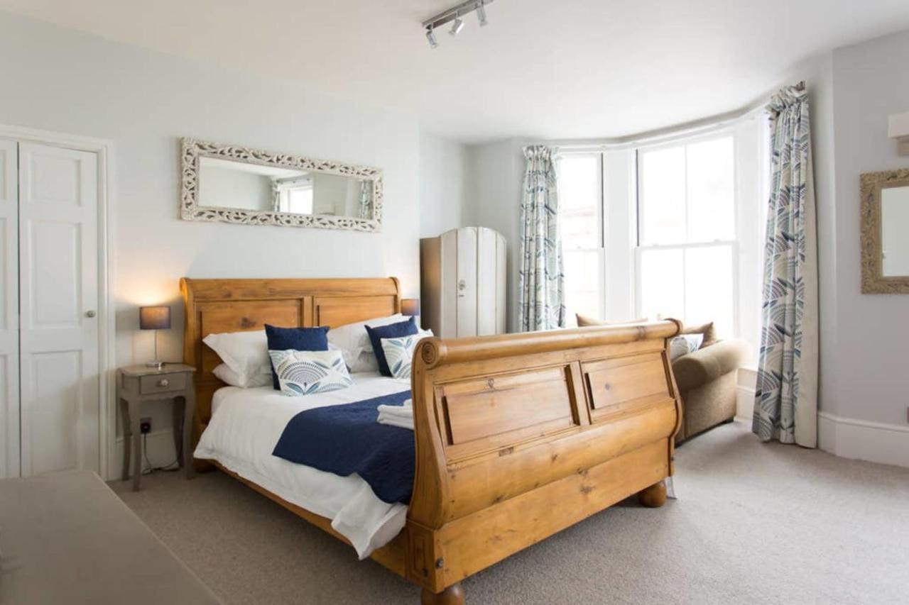 Holiday home Seaside Retreat In North Bay - With Parking