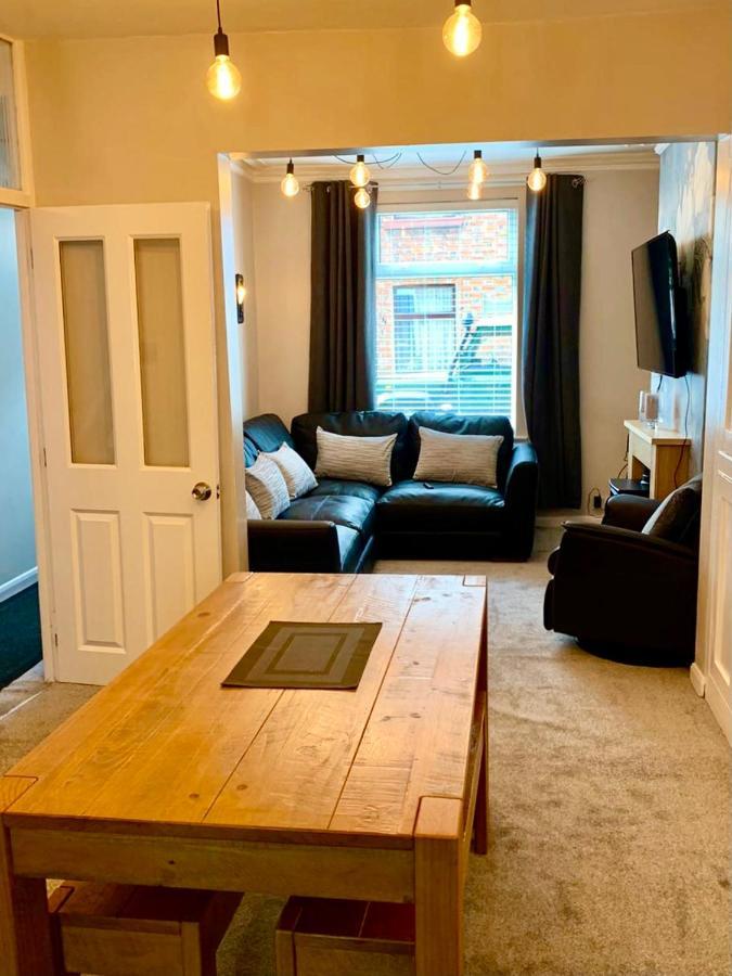 Durham House - Fantastic Location And Great Price In Holiday home *