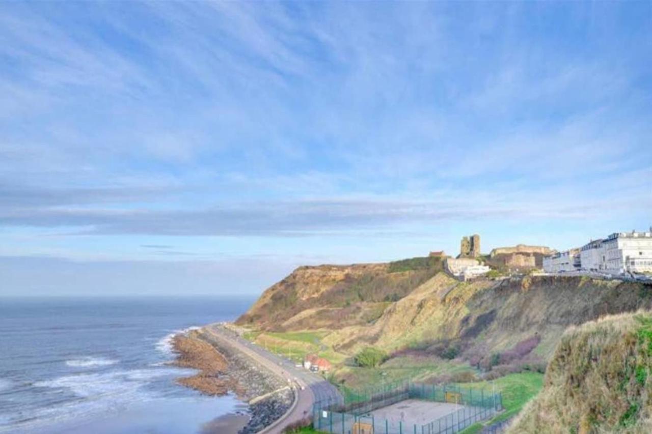 Seaside Retreat In North Bay - With Parking Holiday home