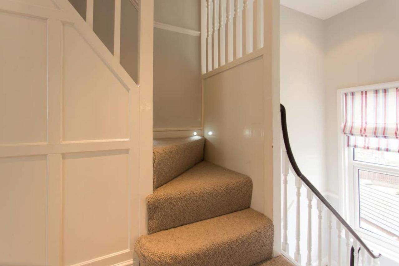 Seaside Retreat In North Bay - With Parking Holiday home
