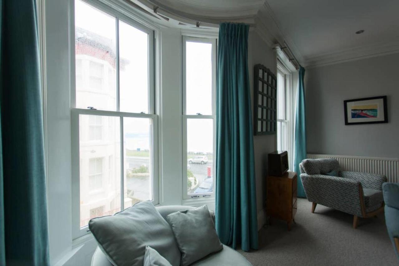 Holiday home Seaside Retreat In North Bay - With Parking