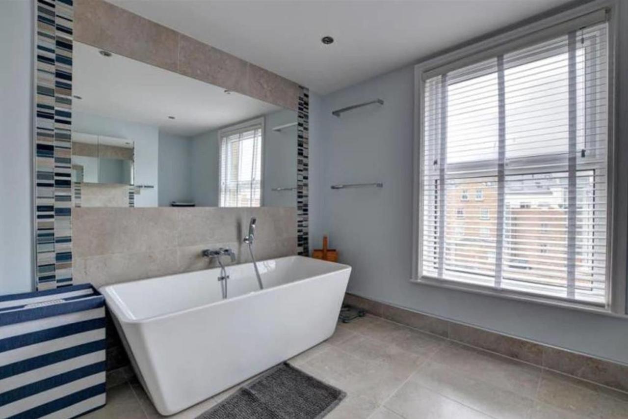 Holiday home Seaside Retreat In North Bay - With Parking Scarborough