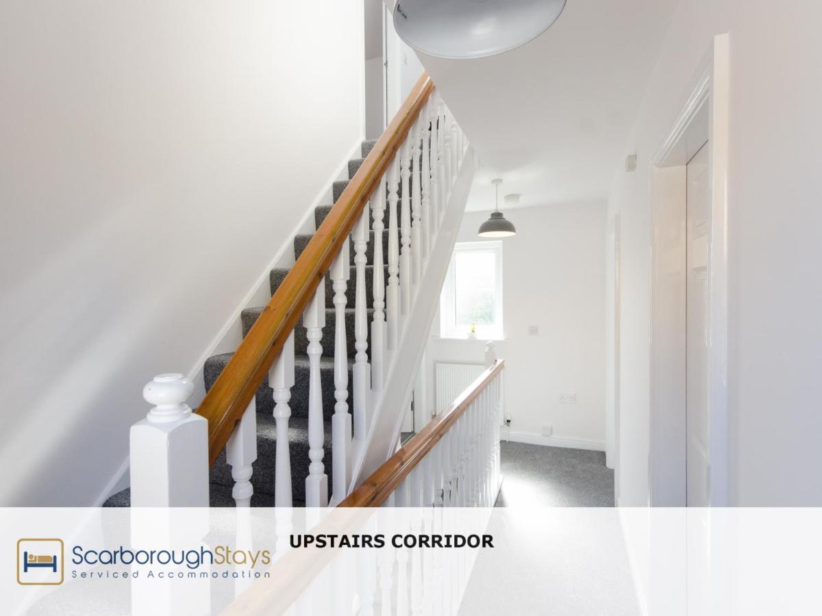 Candler - 3 Bedroom Townhouse With Parking - Patio Area & Seating Holiday home