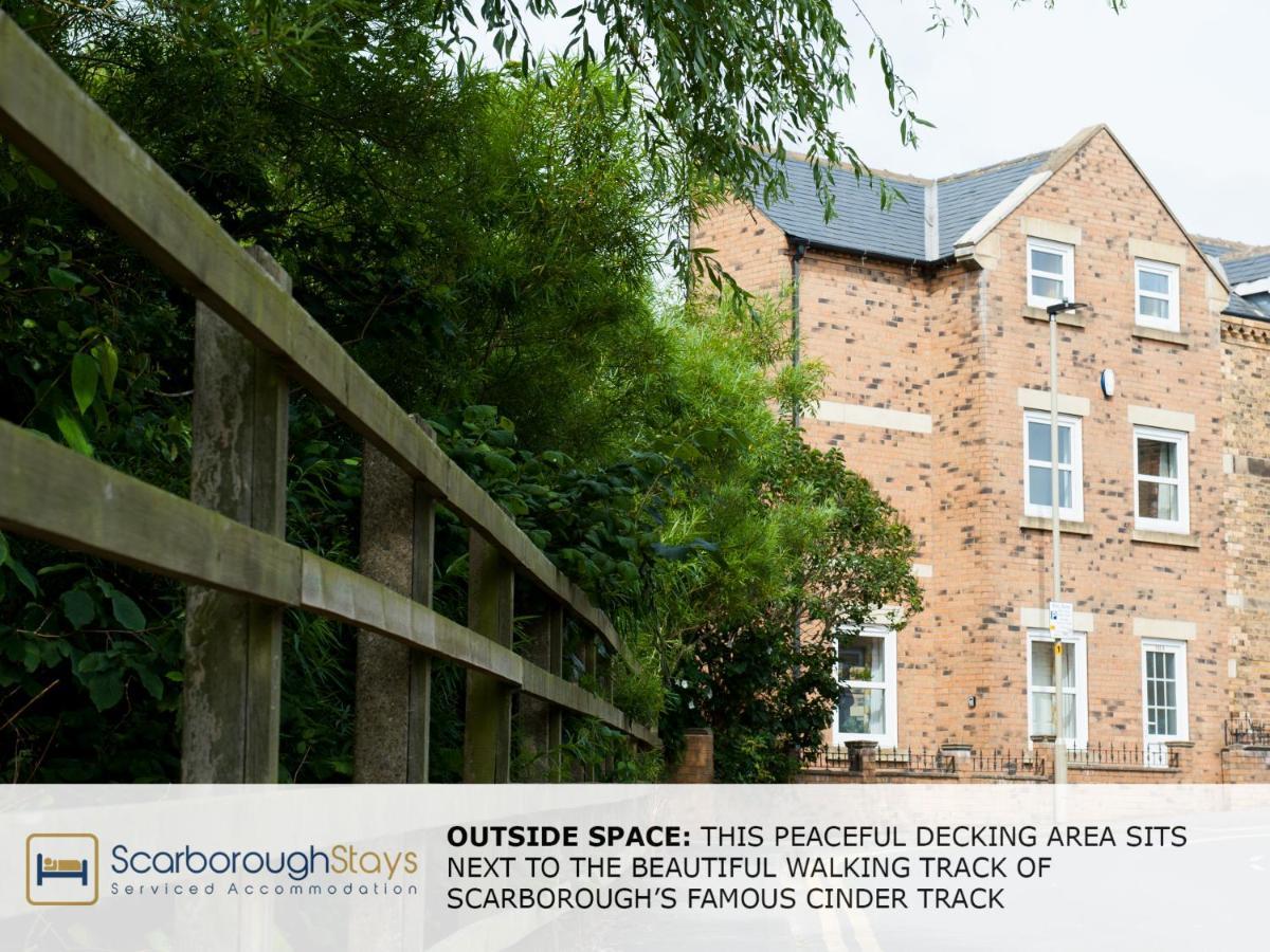 Candler - 3 Bedroom Townhouse With Parking - Patio Area & Seating Holiday home *