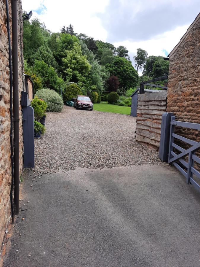 Larch Ruston Dog Friendly With Hot Tub