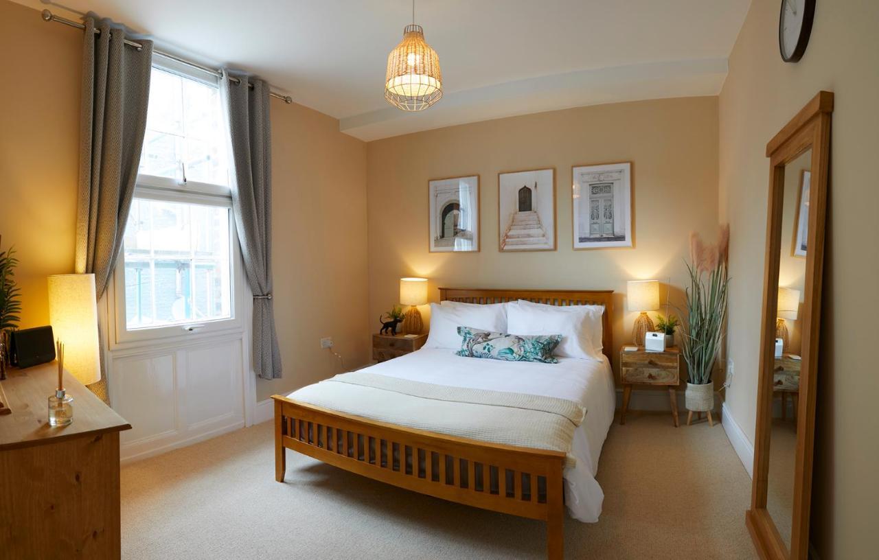 Marine Sands - Luxury Apartment Scarborough