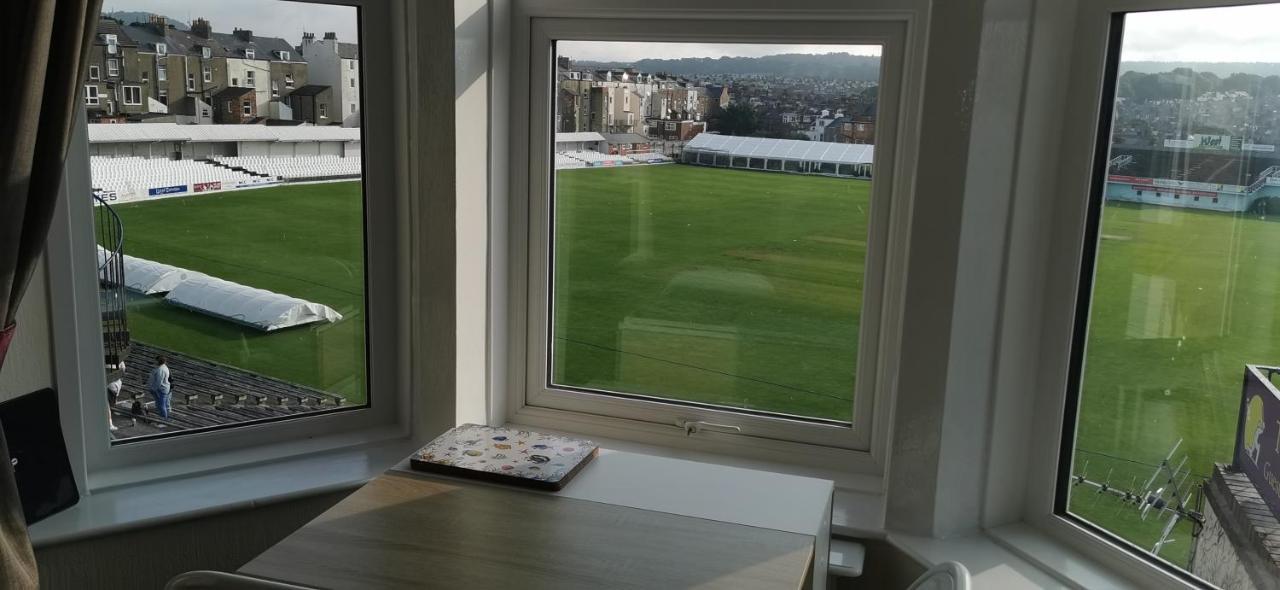 Cricketers View Too - Flat 6 *