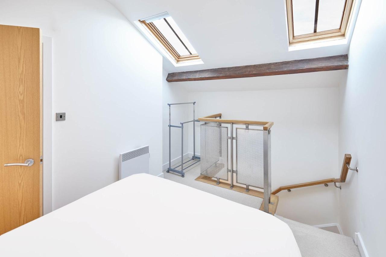 Host & - Penthouse Pad