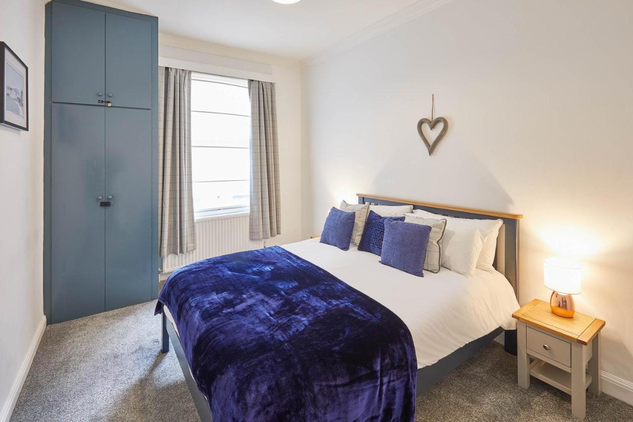 Host & - The Lookout Apartment