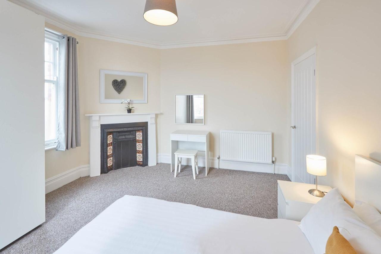 Host & - The Townhouse *