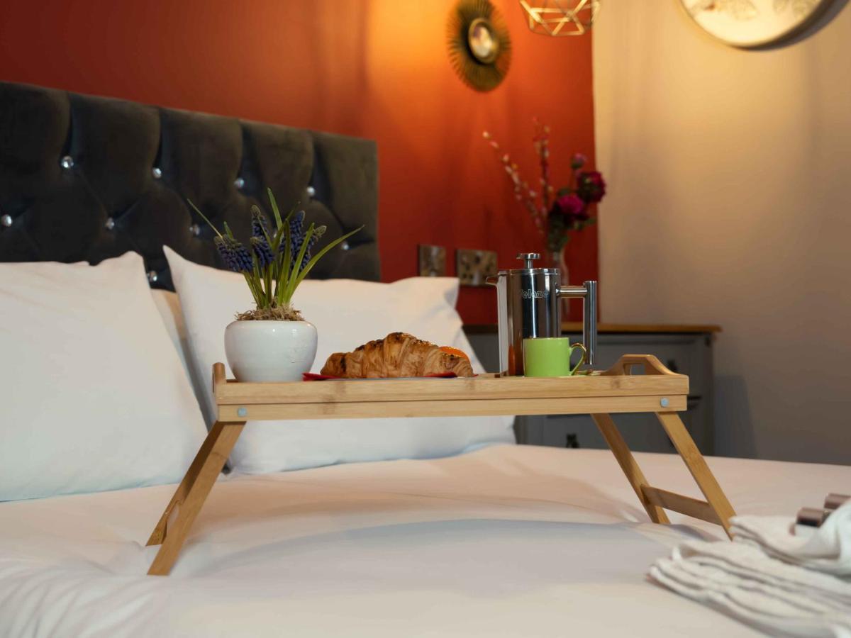 Pass The Keys Amazing, Newly Renovated 5bedroom House Sleeps 10 *