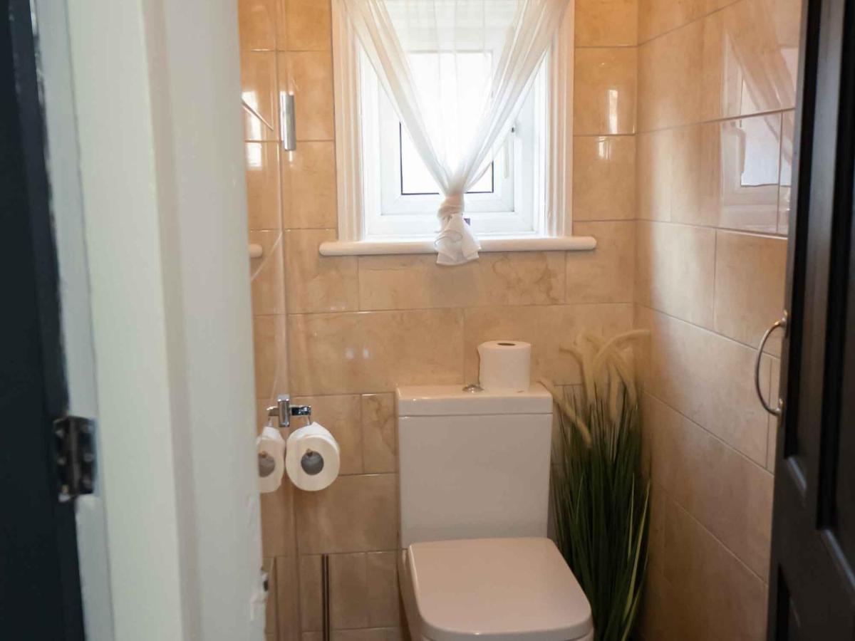 Pass The Keys Amazing, Newly Renovated 5bedroom House Sleeps 10 *