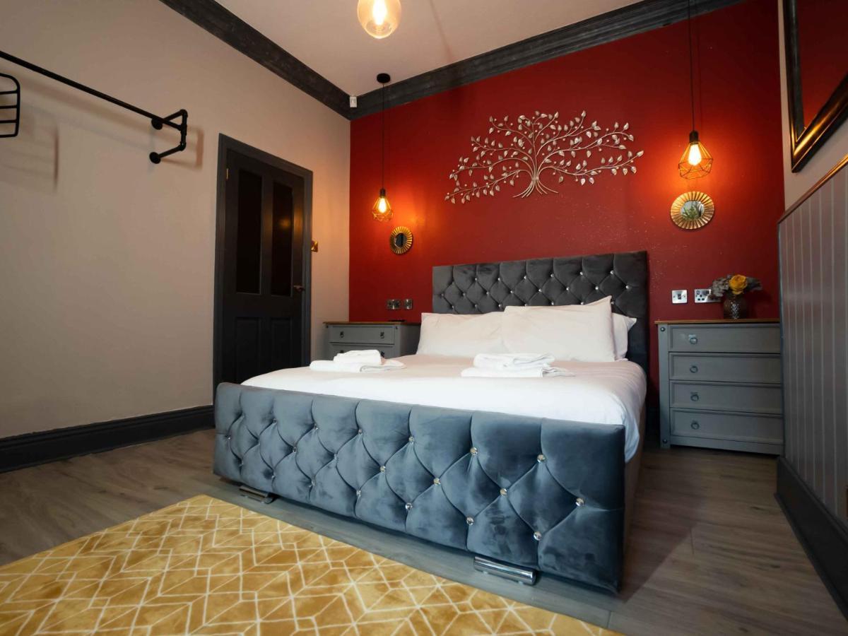 Pass The Keys Amazing, Newly Renovated 5bedroom House Sleeps 10 Holiday home