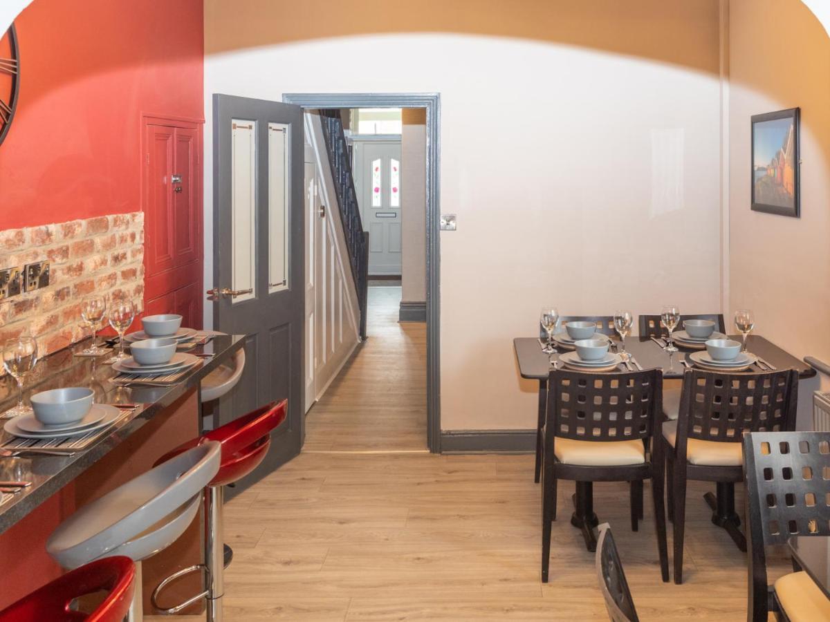Pass The Keys Amazing, Newly Renovated 5bedroom House Sleeps 10 *