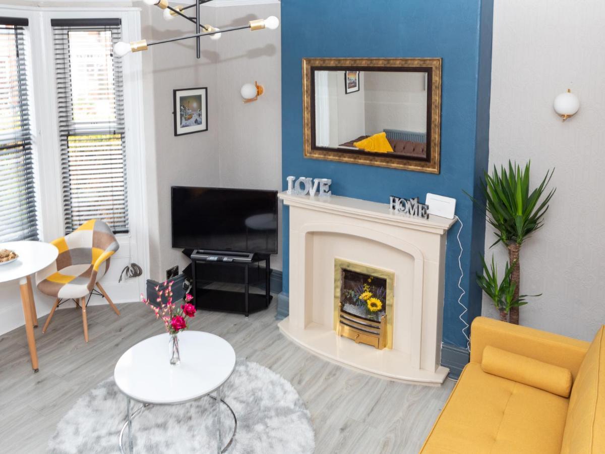 Pass The Keys Amazing, Newly Renovated 5bedroom House Sleeps 10 Scarborough