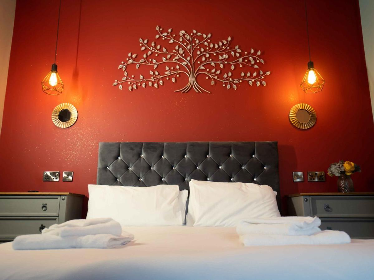 Pass The Keys Amazing, Newly Renovated 5bedroom House Sleeps 10 *
