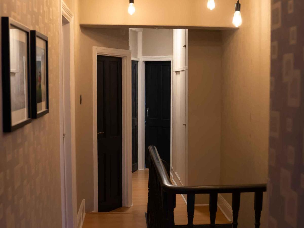 Pass The Keys Amazing, Newly Renovated 5bedroom House Sleeps 10 Holiday home