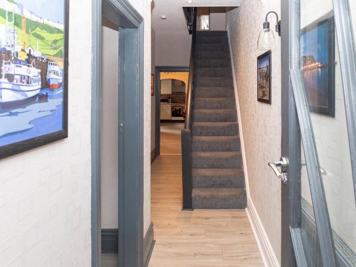 Pass The Keys Amazing, Newly Renovated 5bedroom House Sleeps 10 *
