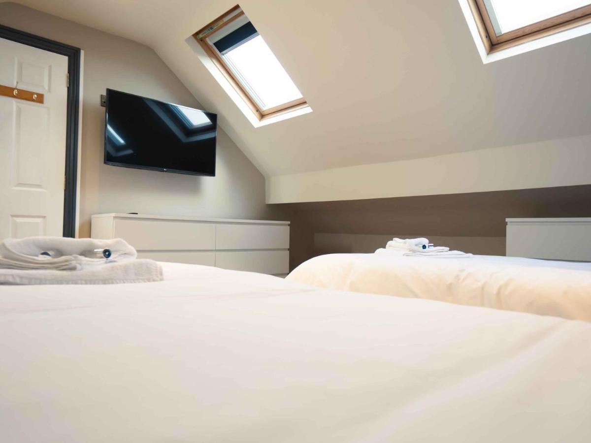 Pass The Keys Amazing, Newly Renovated 5bedroom House Sleeps 10