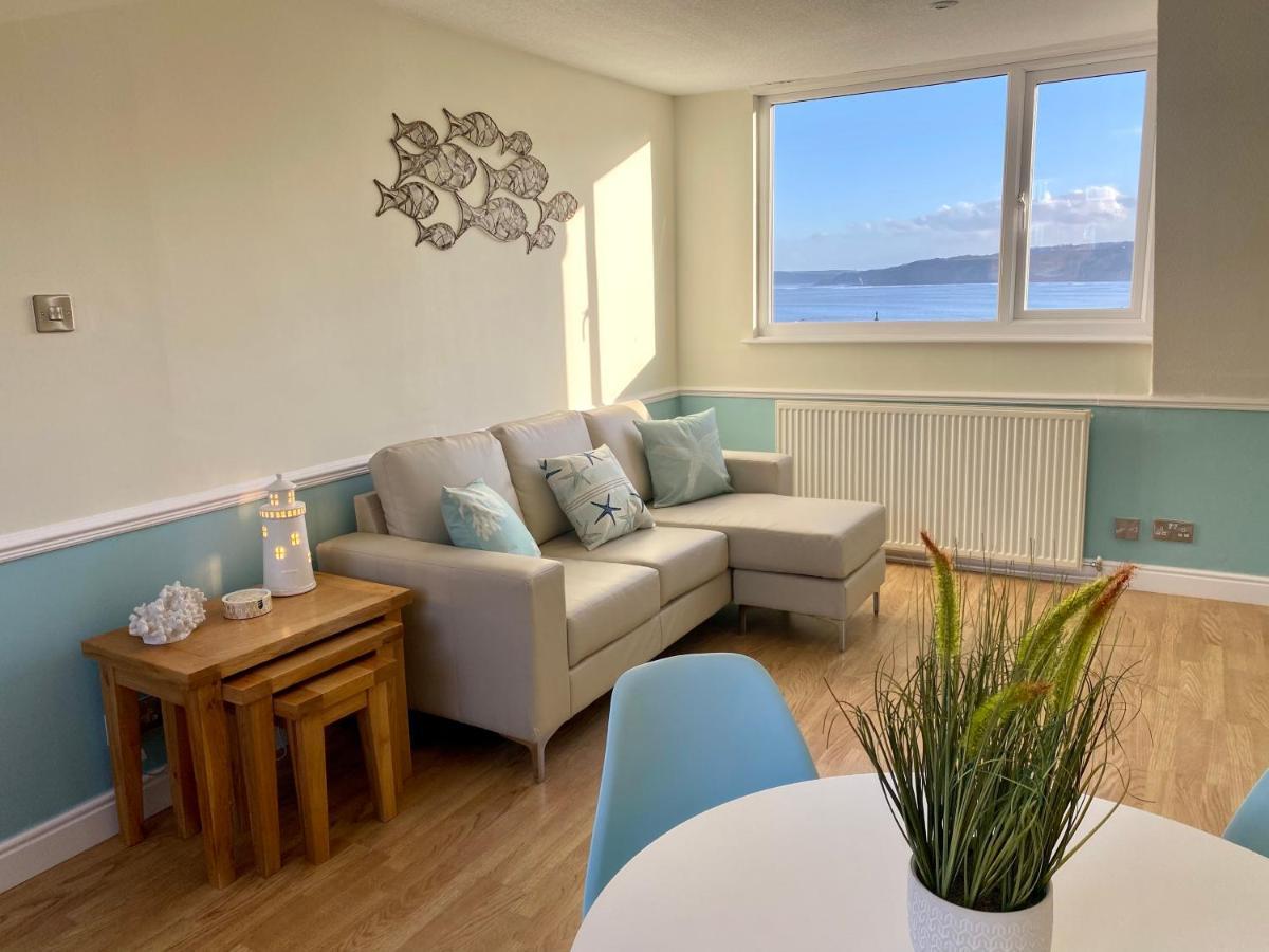 Lighthouse View, One Min From Harbour & Beach Apartment *