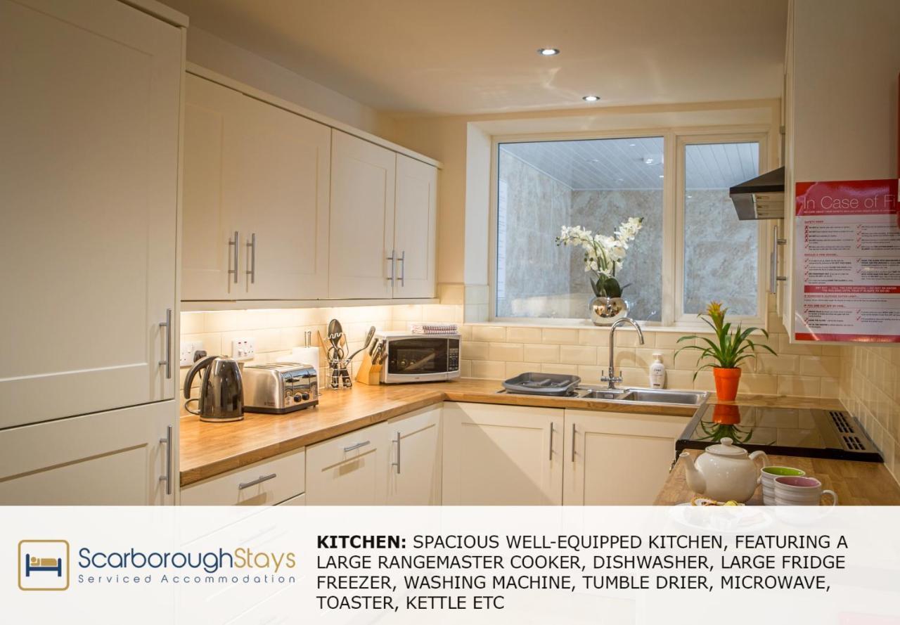 - Luxury Townhouse Ideal For Large Groups - Hot Tub Holiday home Scarborough