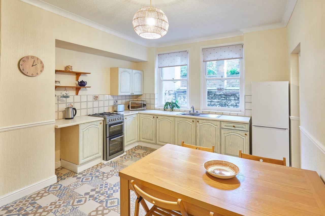 Host & - The Garden Flat