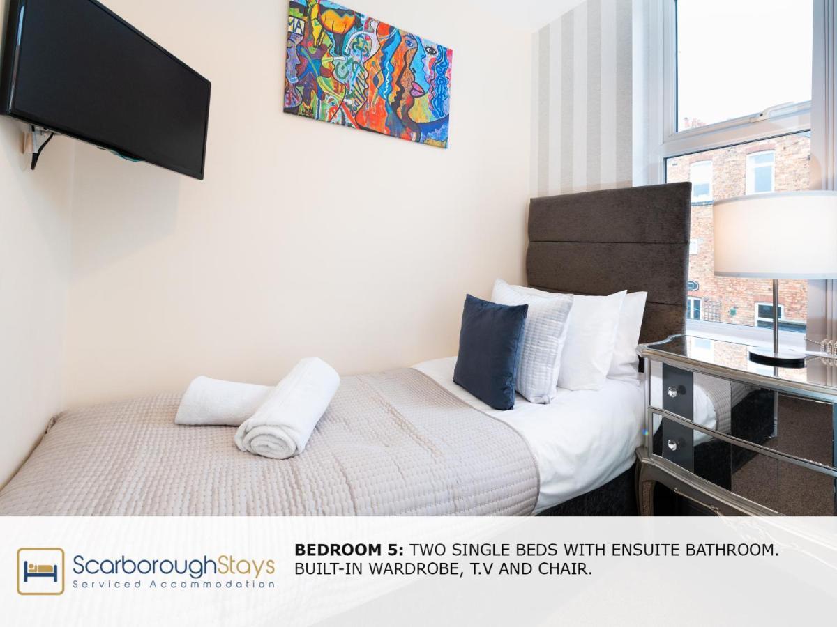 - Luxury Townhouse Ideal For Large Groups - Hot Tub Holiday home *