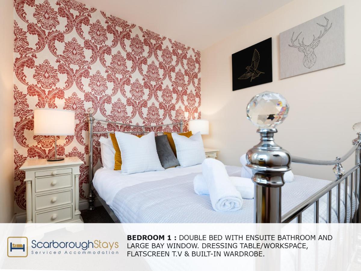 Holiday home - Luxury Townhouse Ideal For Large Groups - Hot Tub