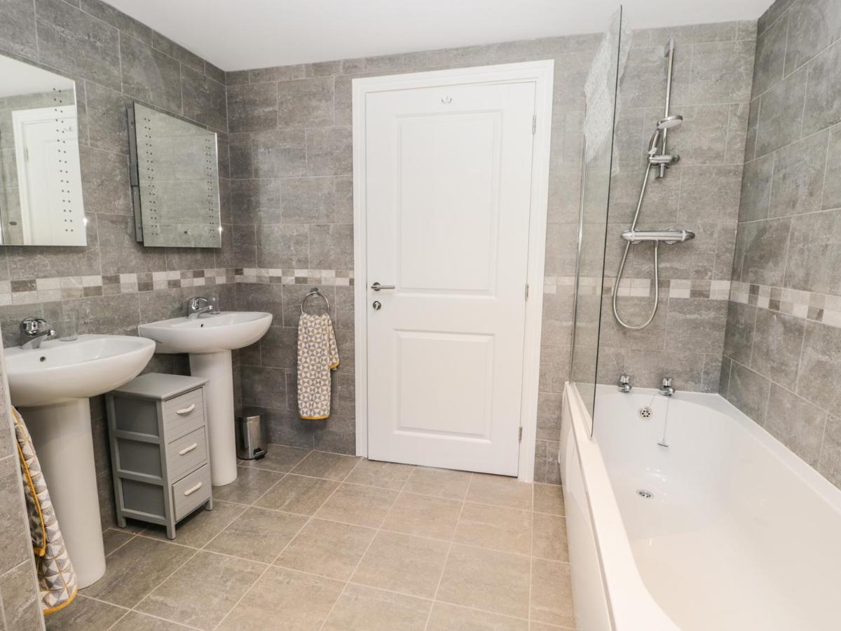 Manor Heath - The Penthouse Apartment Scarborough