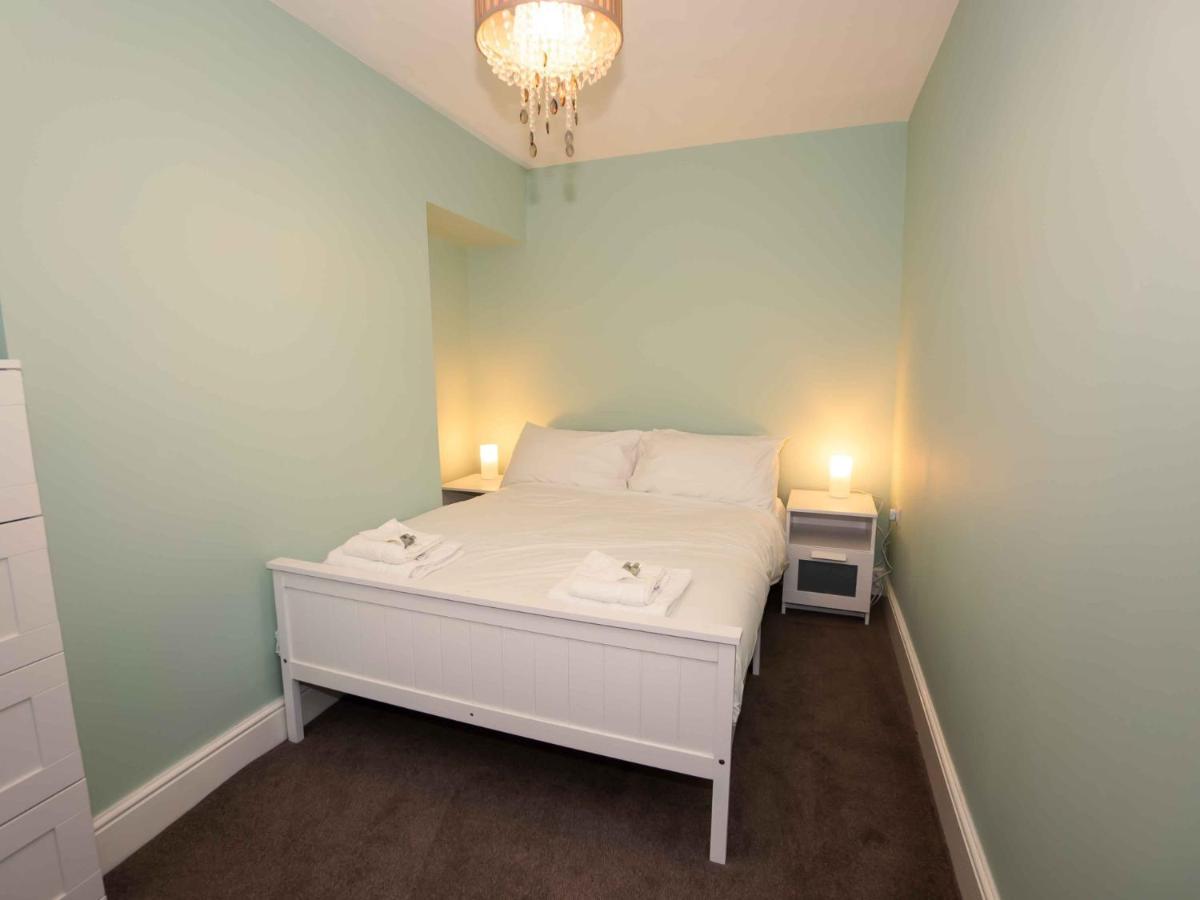 Pass The Keys Newly Renovated 2 Bedroom And Free Parking * Scarborough