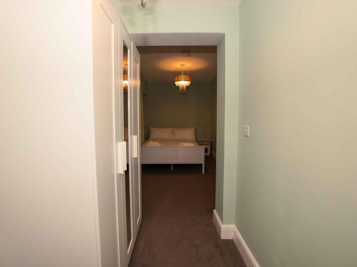 Apartment Pass The Keys Newly Renovated 2 Bedroom And Free Parking *